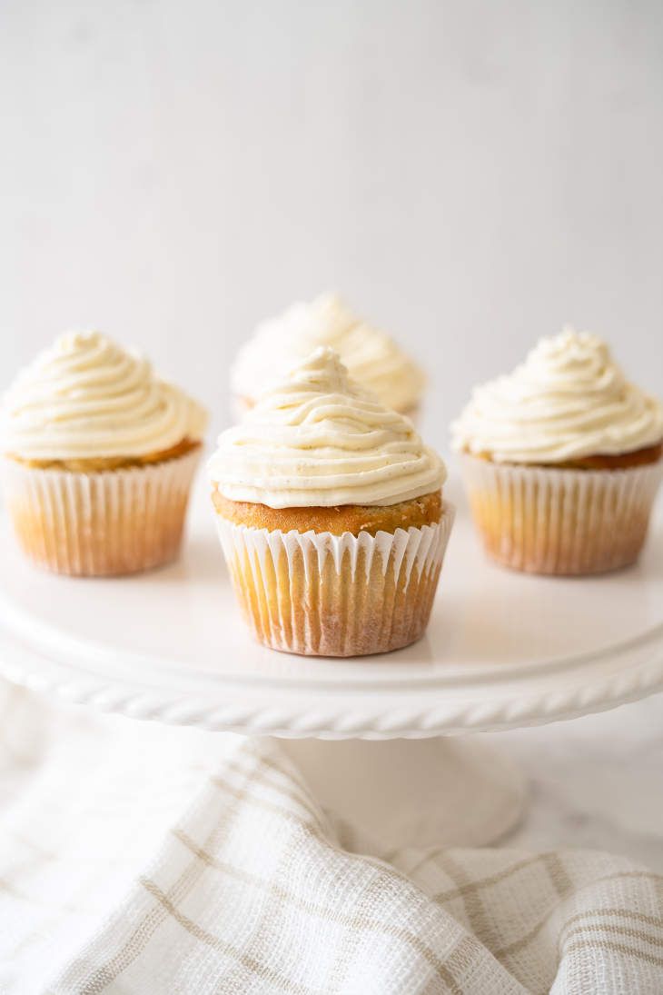 https://ketosummit.com/keto-vanilla-bean-cupcake-recipe