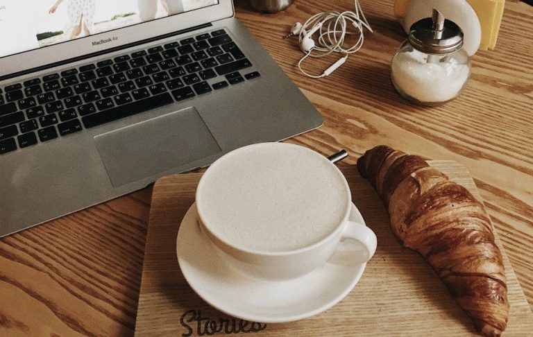 7 ways to Lose Weight when you’re Working from Home