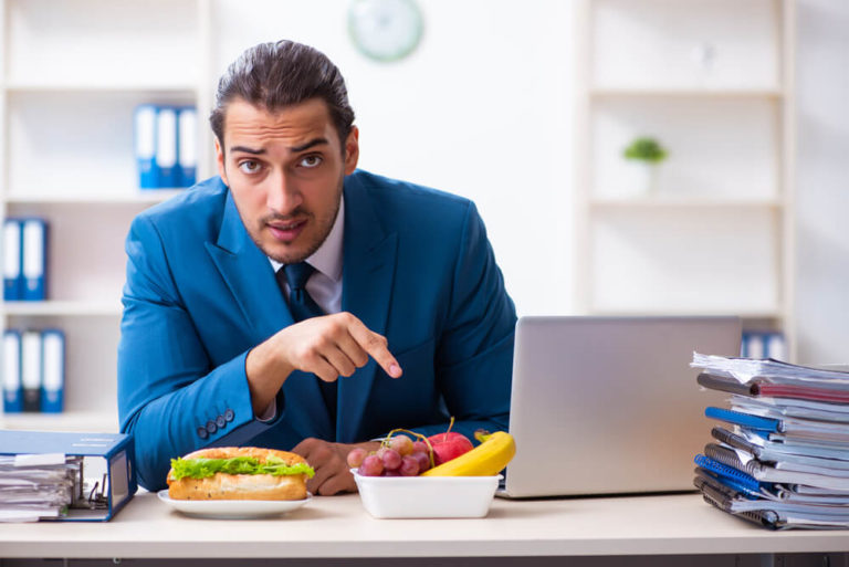 How a Smart Lawyer Eats Before and After a Workout 
