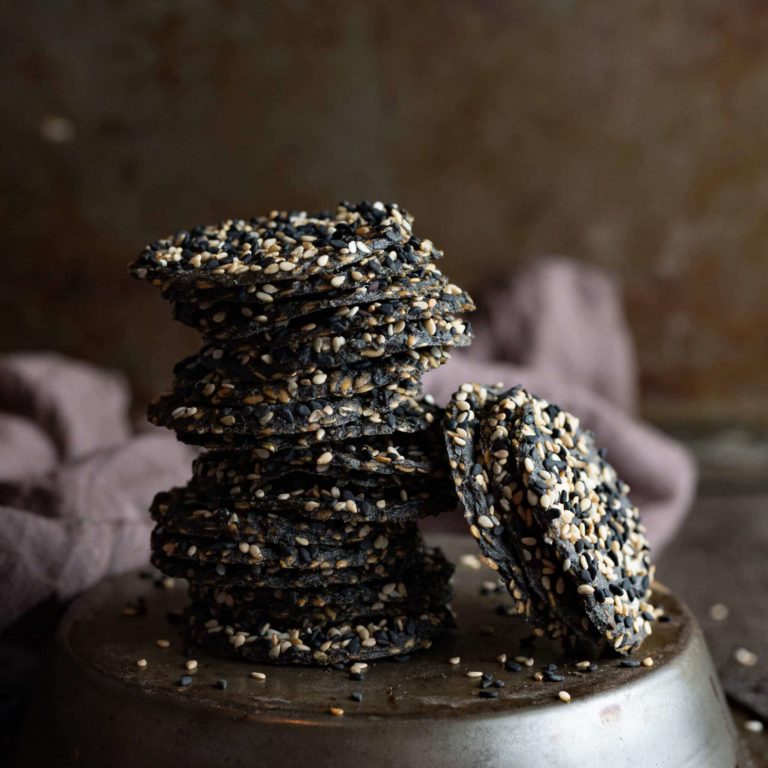 Black Sesame Daikon Crackers (Dehydrated)