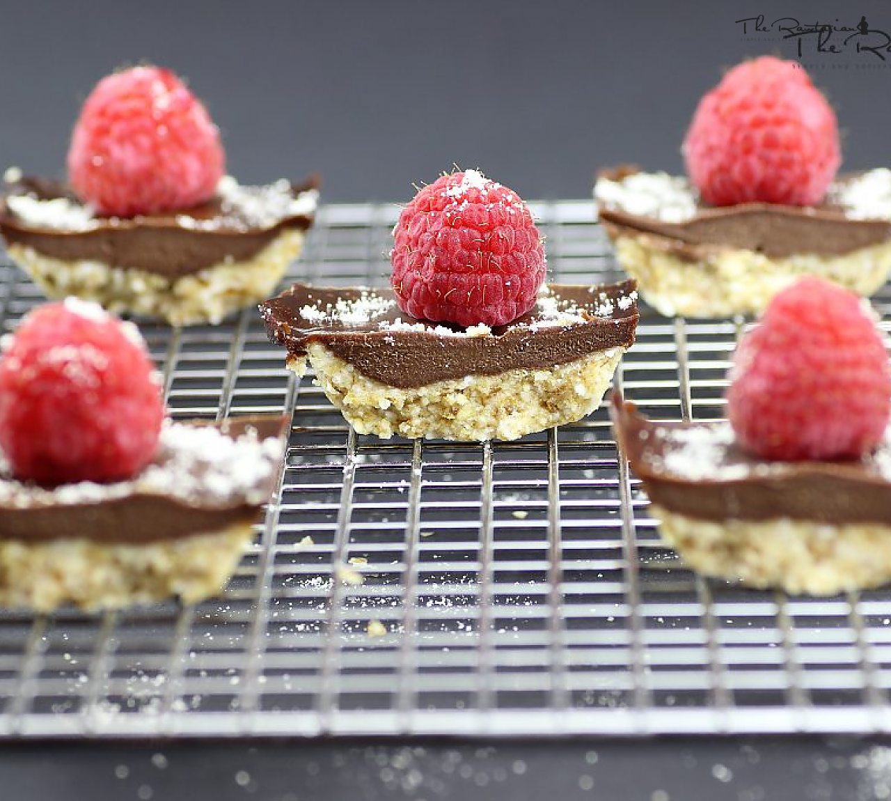 Top 5 Festive Raw Food Treats for Christmas